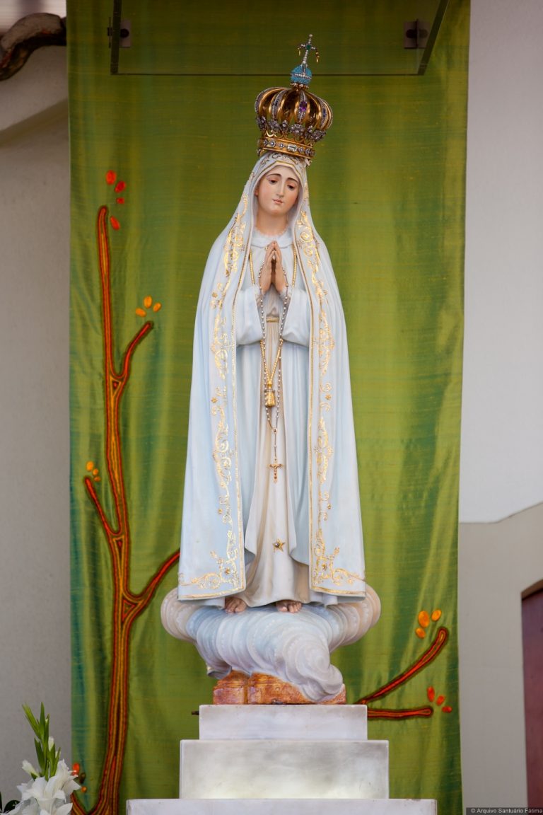 Read more about the article Pano de Armar verde, para a Capelinha das Aparições