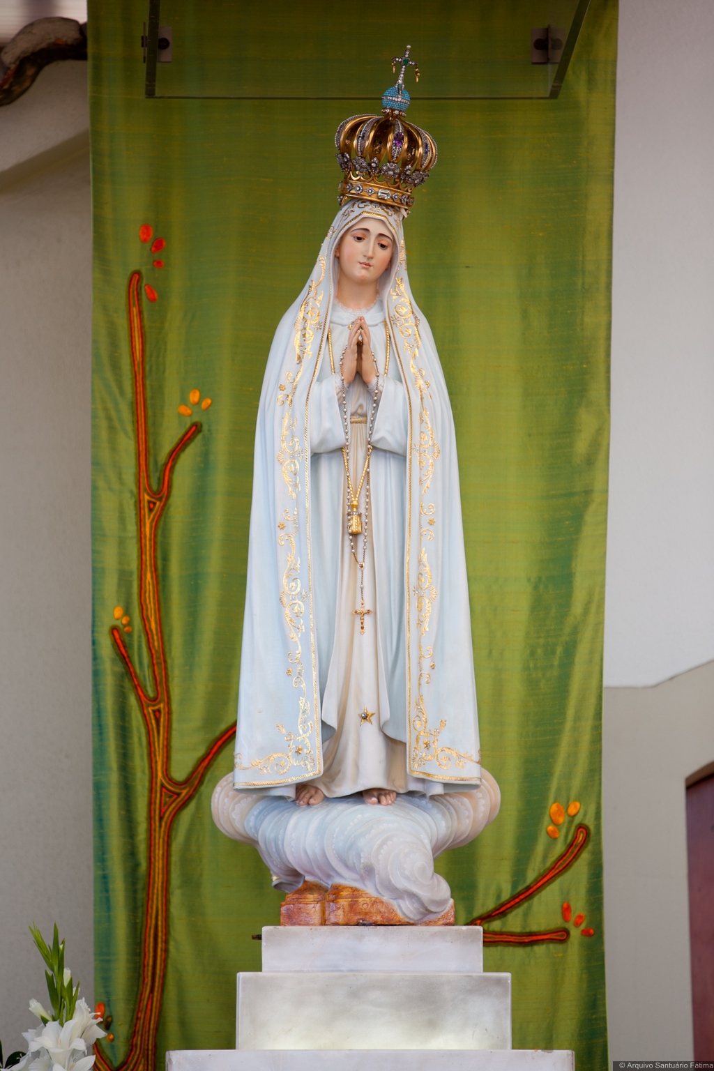 You are currently viewing Pano de Armar verde, para a Capelinha das Aparições