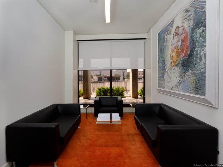 Read more about the article Gabinetes dos Serviços e Espaços de apoio à Reitoria