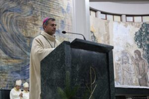 Ordenação Episcopal de D. Delfim Gomes - Paramento e Mitra