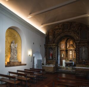 Intervenção no nicho da imagem de Nossa Senhora das Neves