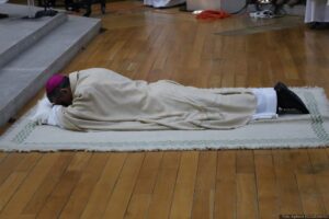 Ordenação Episcopal de D. Delfim Gomes - Paramento e Mitra